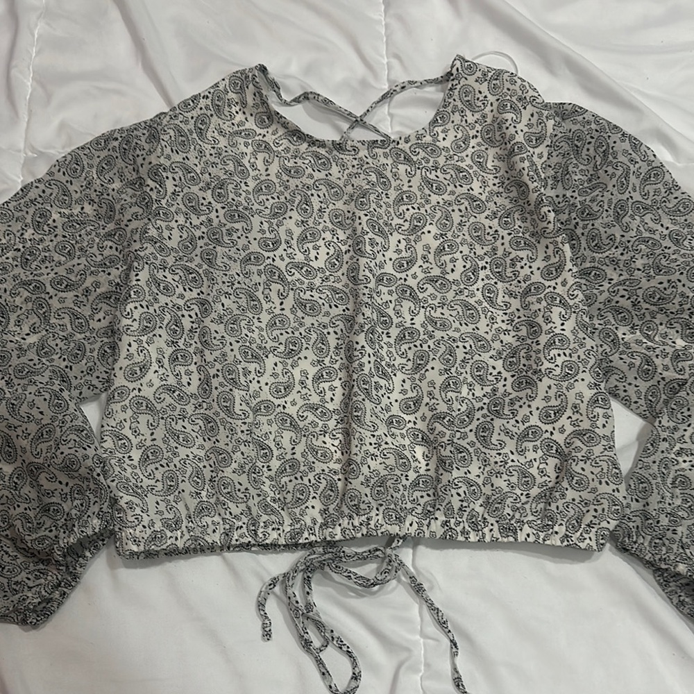 3/$40 NWT open back blouse large